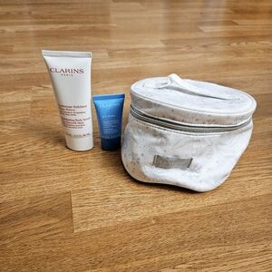 NEW Clarins vanity with exfoliating body scrub and refreshing hydration mask